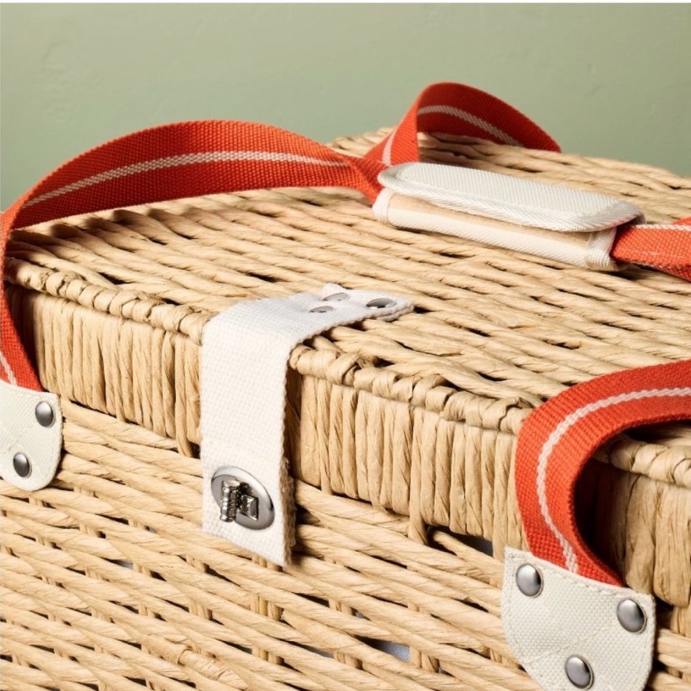 NWT Hearth & Hand Woven Picnic Basket with Red Orange Straps - Picture 5 of 10